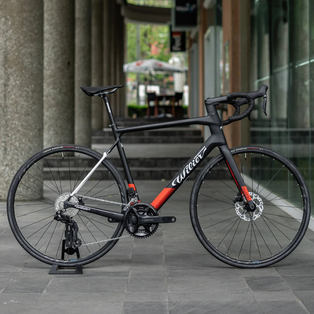 BICICLETA WILIER GARDA SHIMANO 105 Di2 Rines Rs