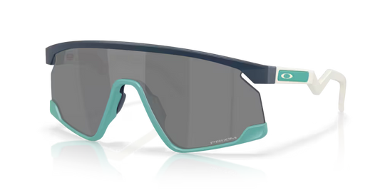 OAKLEY PACIFIC TRAIL COLLECTION