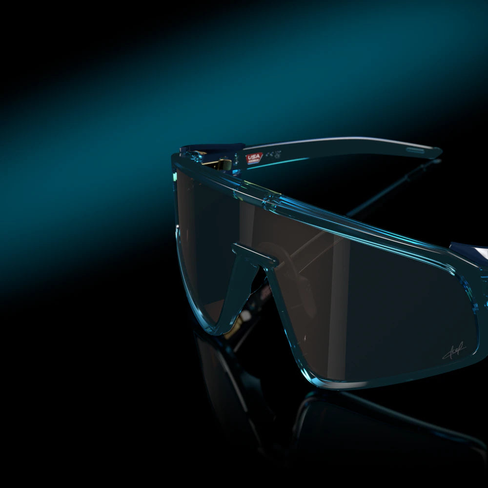 OAKLEY Kylian Mbappé Signature Series Latch™ Panel