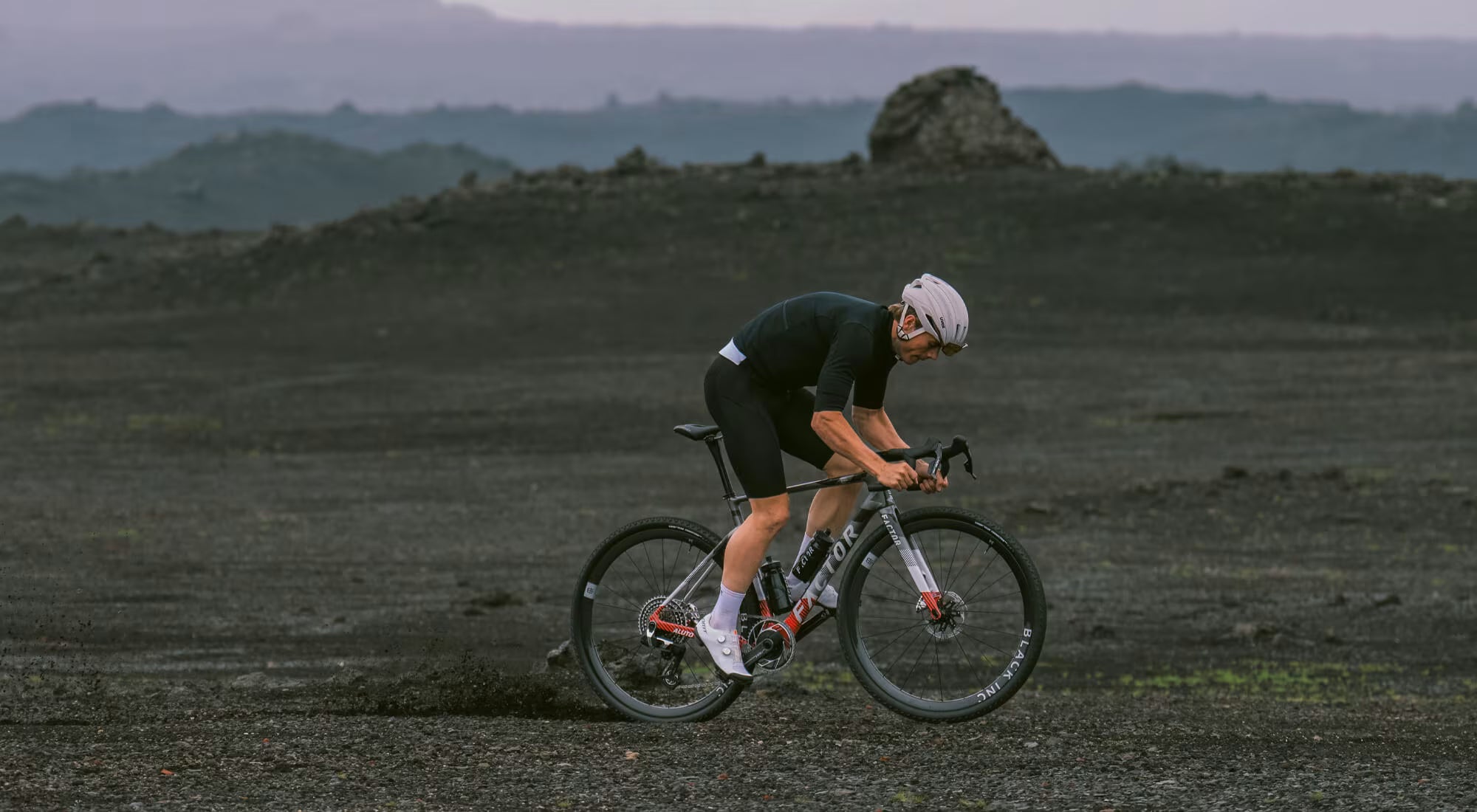 BICICLETA FACTOR ALUTO