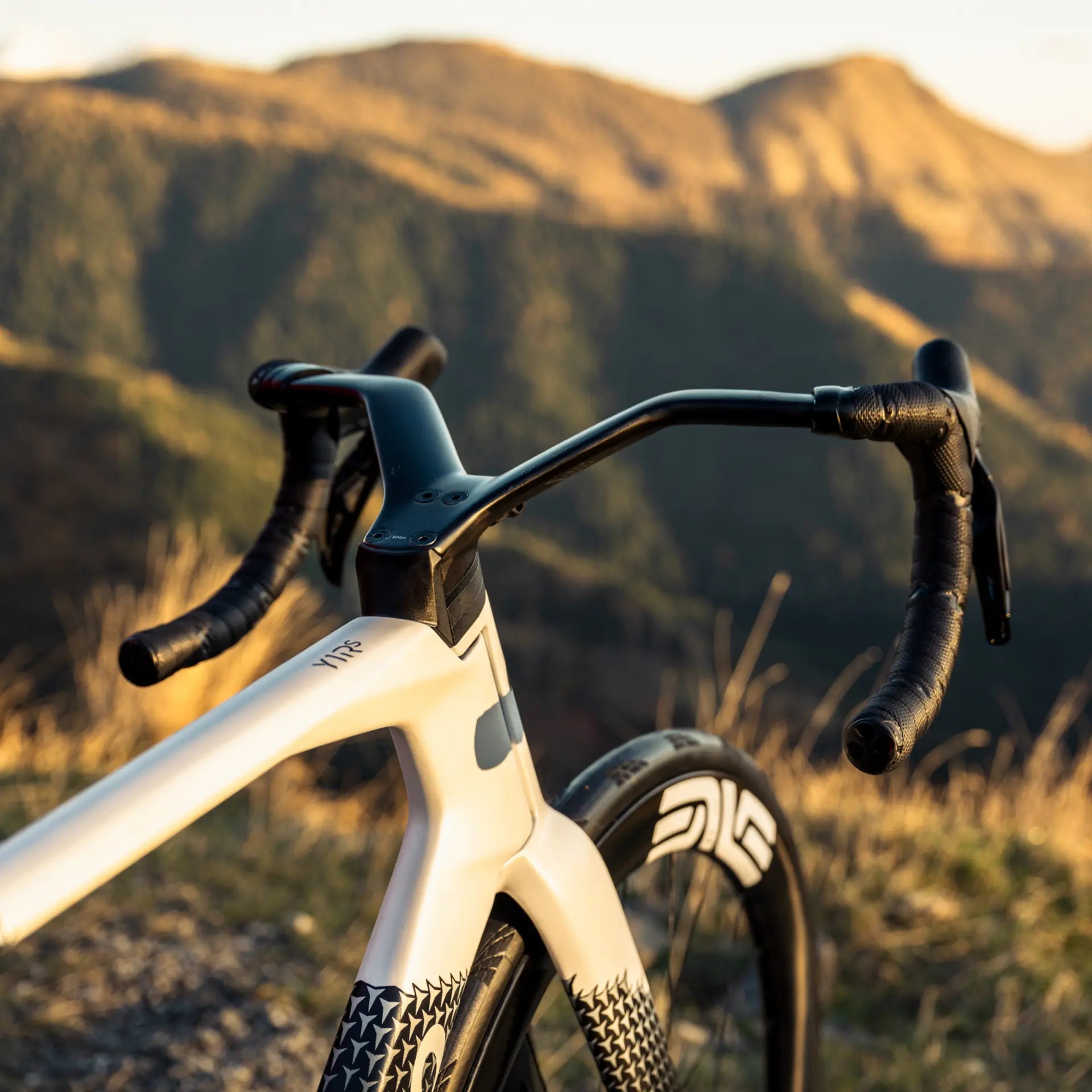 COLNAGO Y1RS SHIMANO ULTEGRA DI2